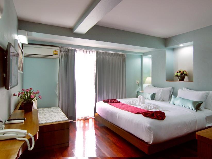 Villa Cha-Cha Phraathit Bangkok Exterior foto