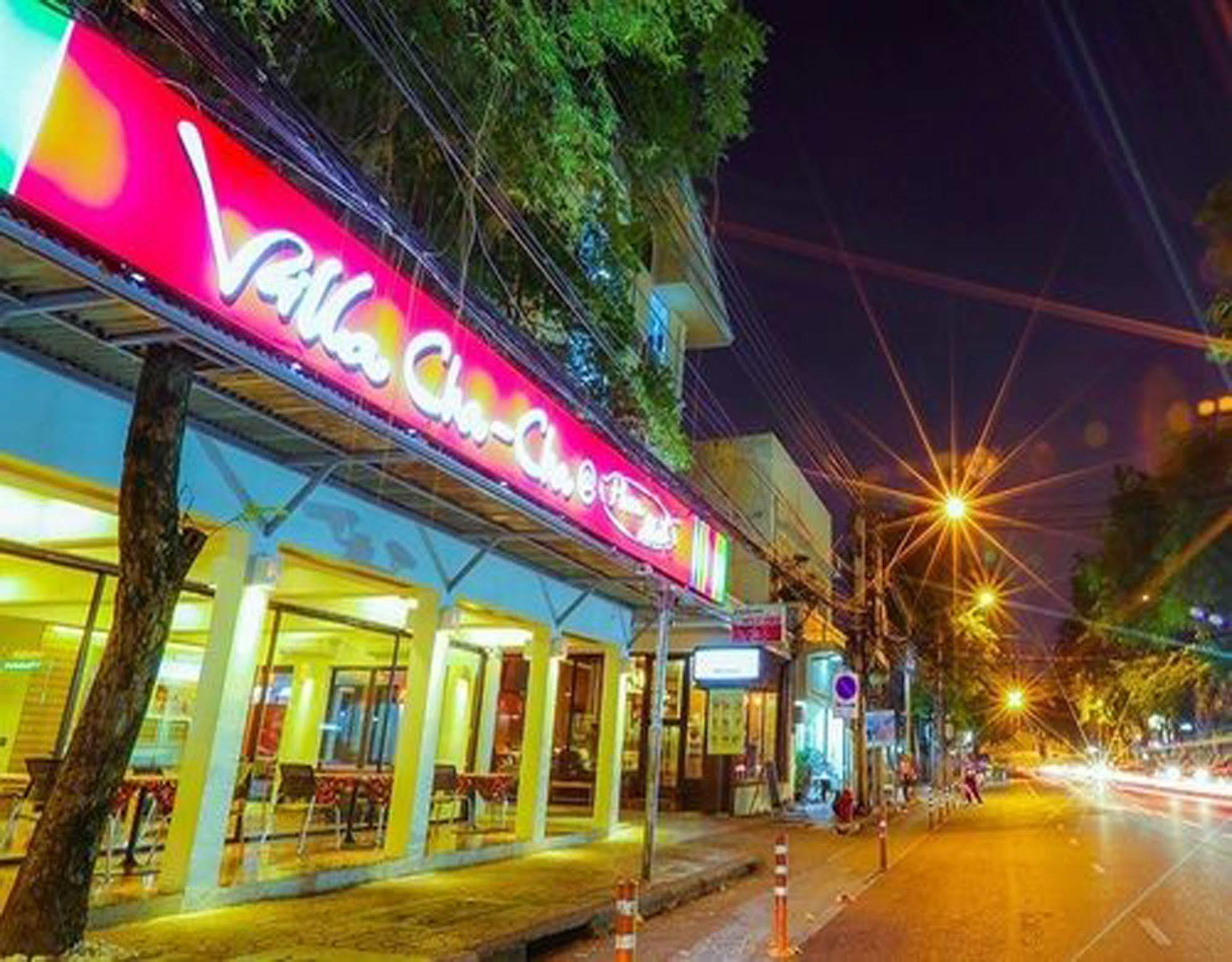 Villa Cha-Cha Phraathit Bangkok Exterior foto