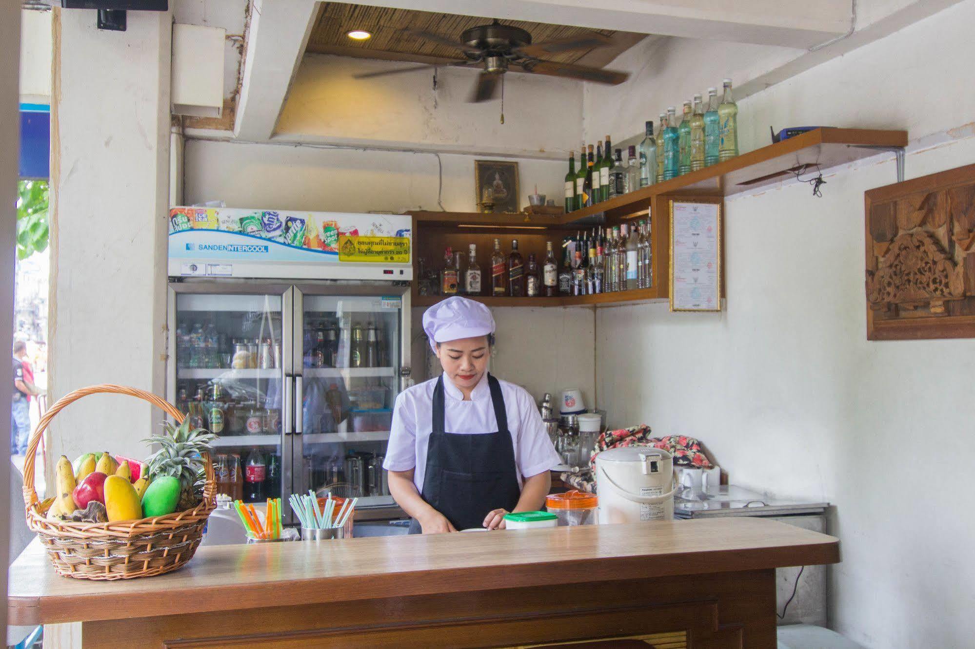 Villa Cha-Cha Phraathit Bangkok Exterior foto